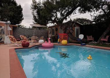 North Hollywood / POOL / TIKI BAR / PRODUCTION SUITE